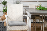 Albany ruokapöytä 152/210 - valkoinen alumiini / harmaa aintwood + Anna Arm -käsinojatuoli - valkoinen