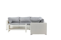 Amazon kulmasohva sohvapöydällä