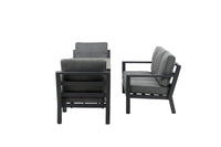 Barcelona-sohvasetti sohvapöydällä