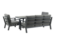 Barcelona-sohvasetti sohvapöydällä