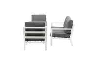 Barcelona-sohvasetti sohvapöydällä