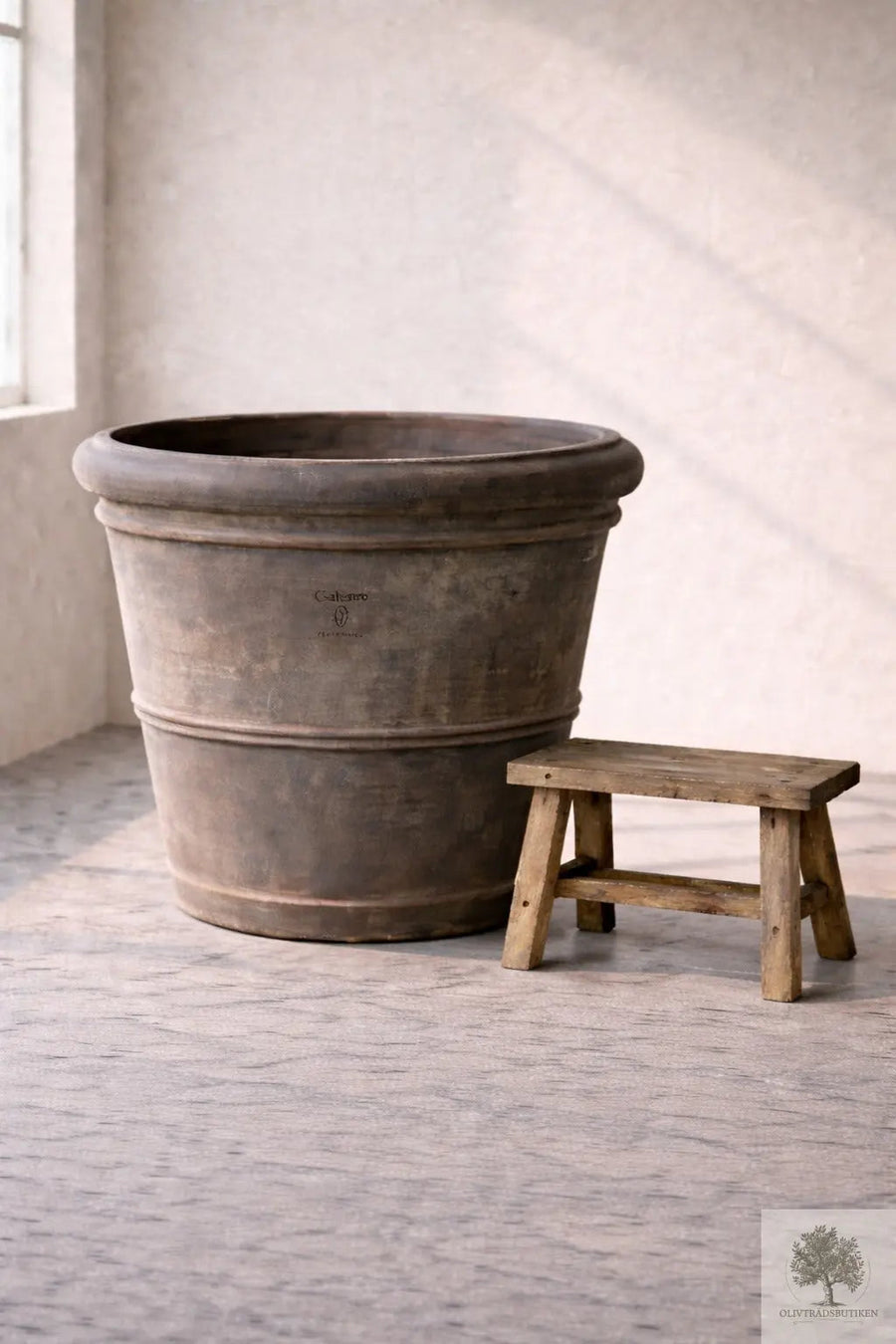 Ruukku Terrakotta Harmaa - Toscana - 80 cm halkaisija - 64 cm korkeus 