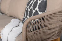 Chania kulmasohva sohvapöydällä - latte / akasia