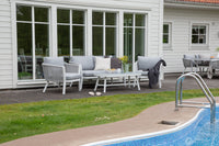 Virya-sohvasetti sohvapöydällä