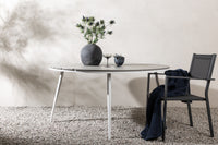 Rikkoutunut ruokapöytä (pyöreä)