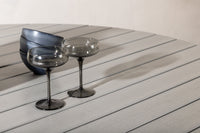 Rikkoutunut ruokapöytä (pyöreä)