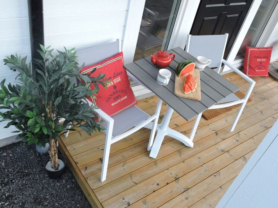 Ruokailuryhmä Colorado Copacabana-tuoleilla 