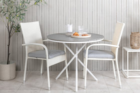 Ruokaryhmä Parma Anna-tuoleilla