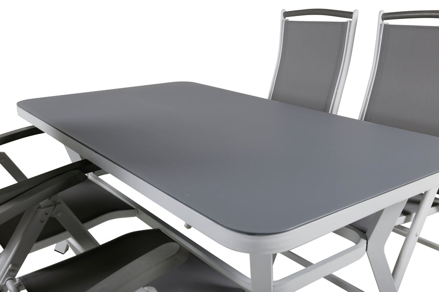 Ruokaryhmä Virya tuoleilla Albany