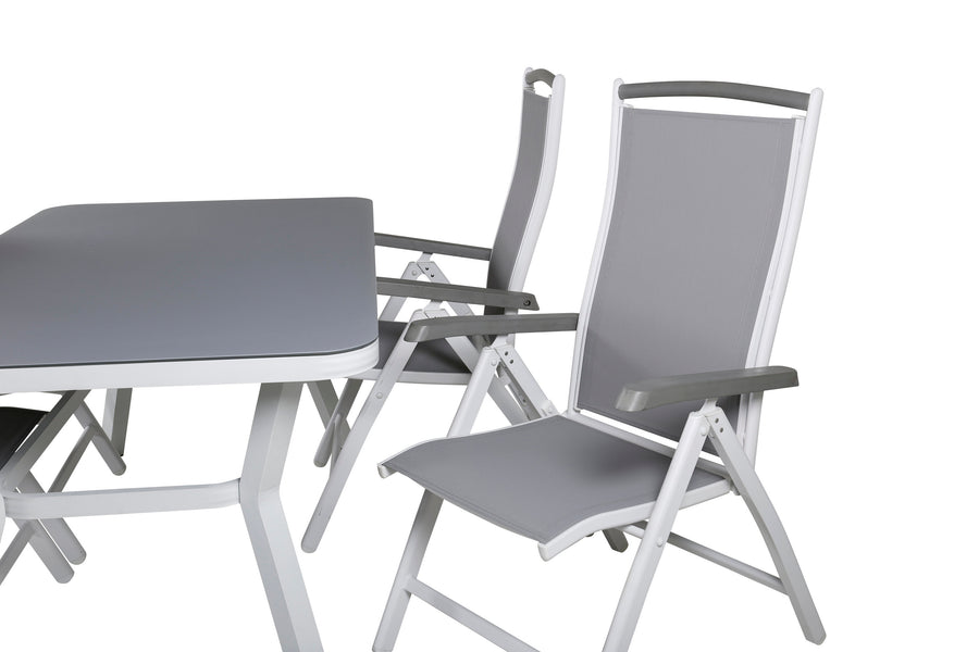 Ruokaryhmä Virya tuoleilla Albany