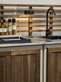 Gastro ulkokeittiömoduuli ritiläselkänojalla