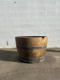 Puolikas viinitynnyri