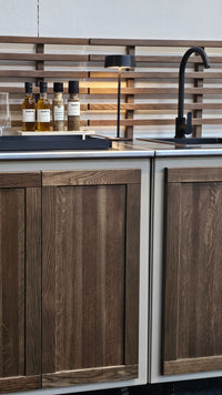 Gastro ulkokeittiömoduuli ritiläselkänojalla